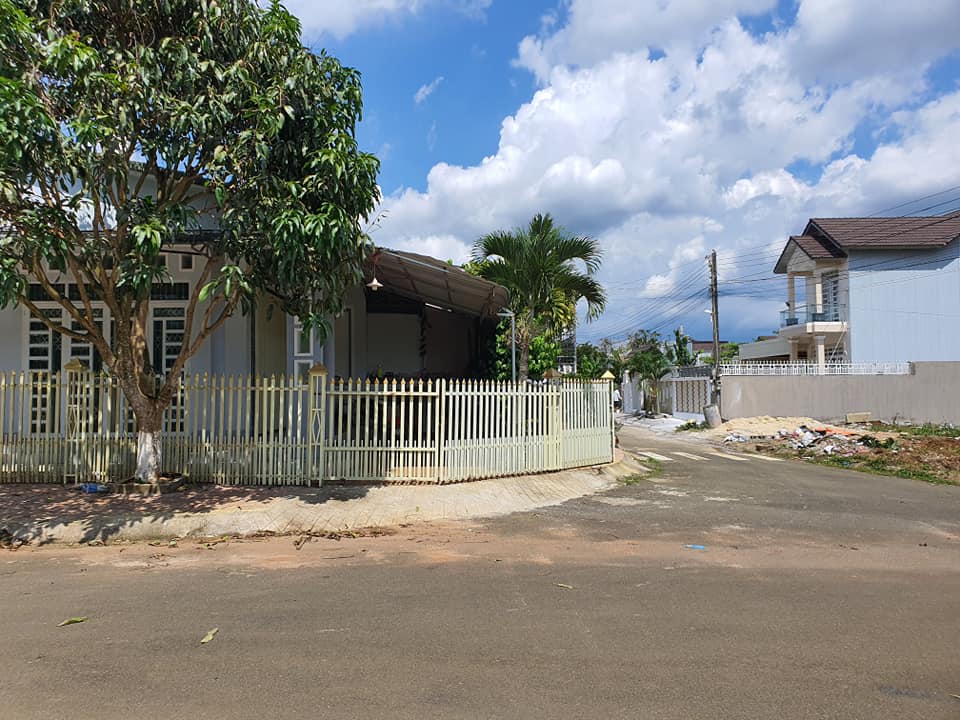 Bán nhà 2 mặt tiền khu tái định cư Phạm Ngọc Thạch Bảo Lộc Lâm Đồng
