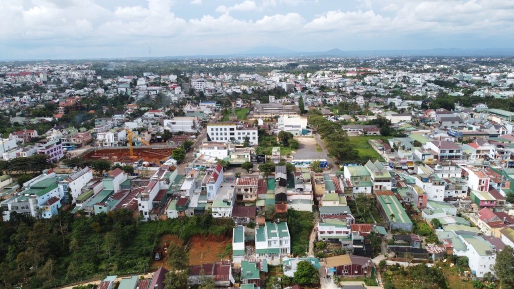Bán nhà mới xây ngay trung tâm Bảo Lộc Hẻm Lam Sơn Lộc Sơn