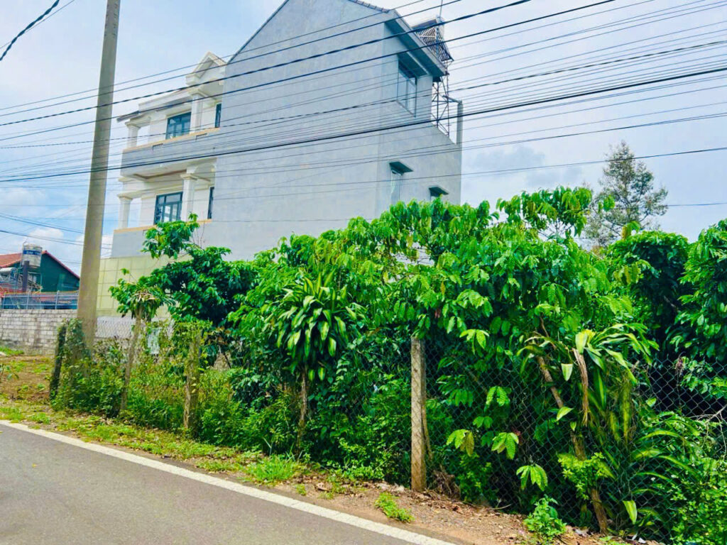 1,1 sào hẻm 414 Trần Hưng Đạo Lộc Sơn Bảo Lộc Lâm Đồng