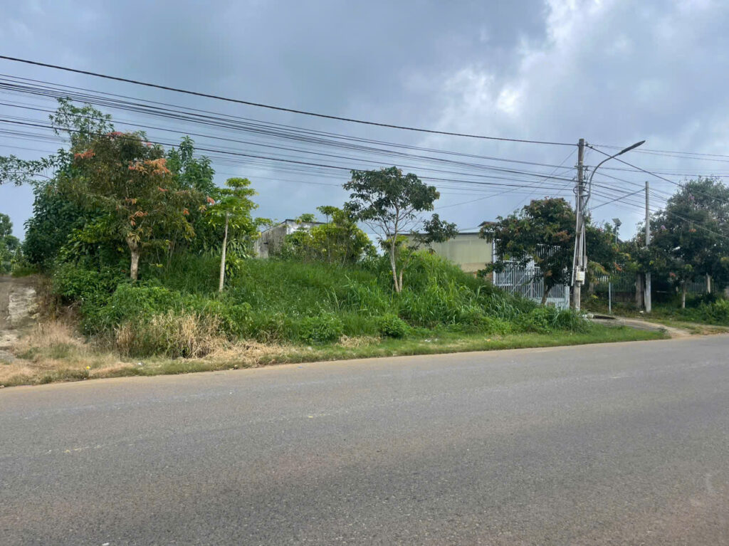 Bán 1,161m2 góc 2 mặt tiền Lê Phụng Hiểu Bảo Lộc Lâm Đồng